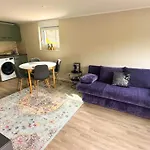 Modernes & Komfortables 1 Zimmer-Souterrain-Apartment