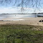 Urlaub Am Elbstrand - Wohnung In Blankenese Mit Naturblick