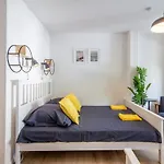 3 Bedroom Apartment In Great Location