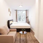 Hamburg Gem For 12