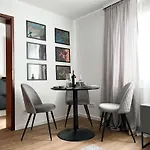Perle Stillvolles Apartment In Der Naehe Alstertal