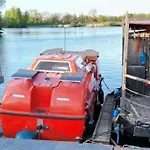 Ausgebautes Freifallrettungsboot Knutschkugel
