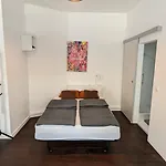 Deine Unterkunft In Zentraler Lage In Hamburg Altona