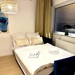 Stylisches 2-Zimmer Ambient Apartment In Alsternaehe Mit Kingsize-Bett & Schlafsofa