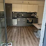 Holiday And Stay Apartment