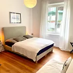 Elbperle! Zentrales Apartment An Der Elbe