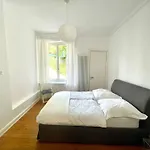 Elbperle! Zentrales Apartment An Der Elbe