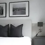 Modern, Ruhig, Gemuetlich: 2 Zimmer Wohnung In Bester Lage Nahe Alster + Stadtpark
