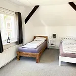 Aurora Hamburg Haus 15-20 Personen 8 Zi