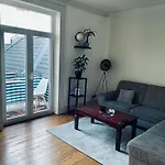 Wohnen Im Herzen Von St Pauli - Gaestezimmer In Geteilter Wohnung