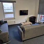 Modern Apartment For 6 Guests