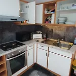 Larisa\'S Nr 10 Mit Parkplatz
