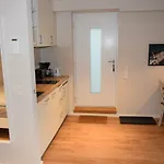 Sehr Schoene Kleine Wohnung Elbnaehe Mit Guten Parkmoeglichkeiten
