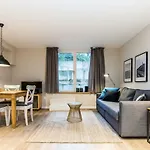 Sehr Schoene Kleine Wohnung Elbnaehe Mit Guten Parkmoeglichkeiten
