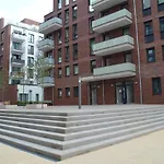 Zimmer Mit Balkon, Hamburg City