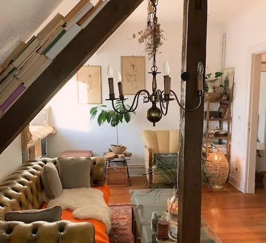 Central Artist Apartment, Skyline View & Breakfast Inclusive