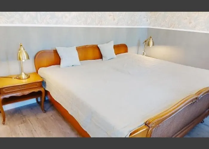 Ferienwohnung 24 Am Saseler Markt Hochwertig Renoviert