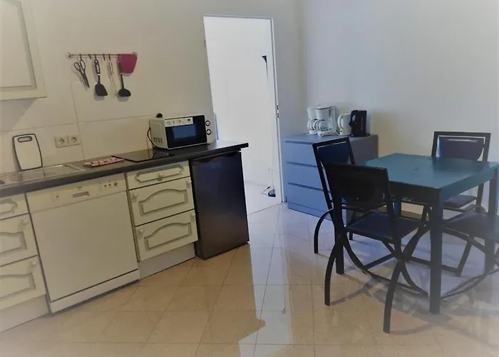 Mehrbett-Apartment 7 Citynah, Einfache Ausstattung
