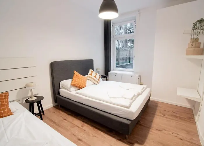 Great Three Bedroom Apartment
