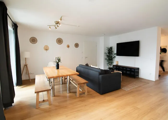 Central Apartment 4 Bedrooms For Up To 12 Guests