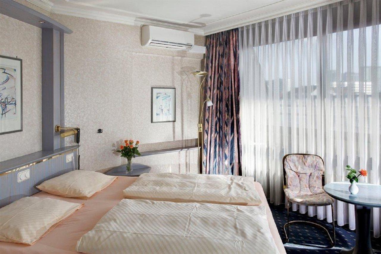 Hotel Senator 4*