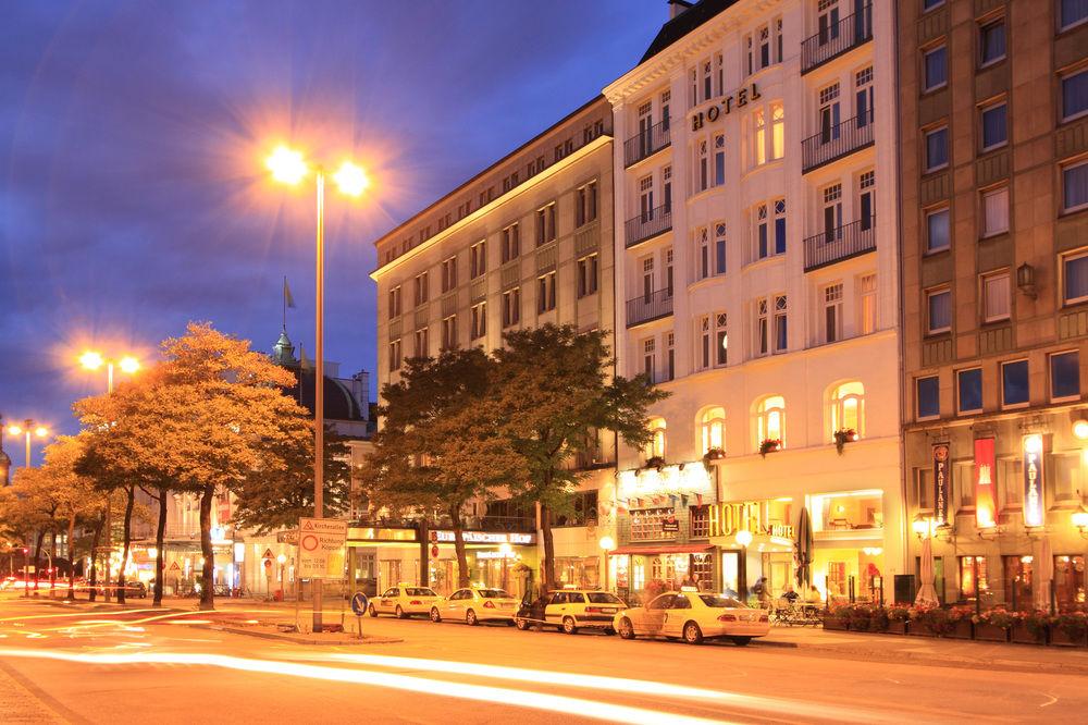Novum Kronprinz Hauptbahnhof Hotel 3*