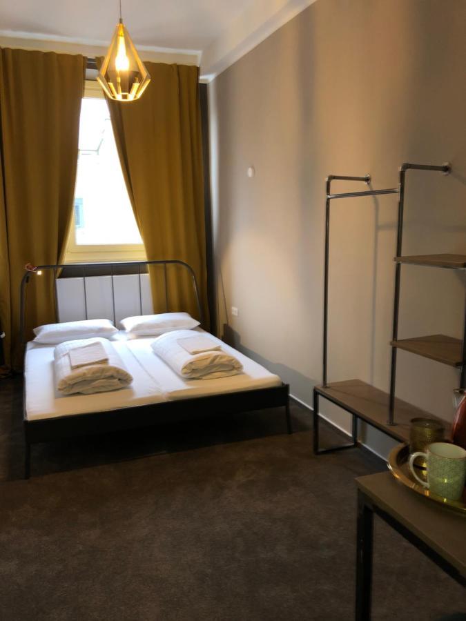 Goldhostel Hostel