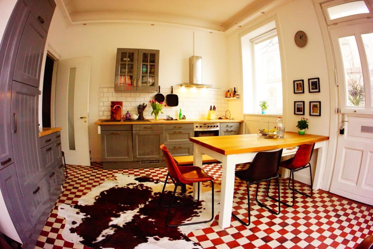 Großzügige Altbauwohnung In Bestlage Apartment Hamburg