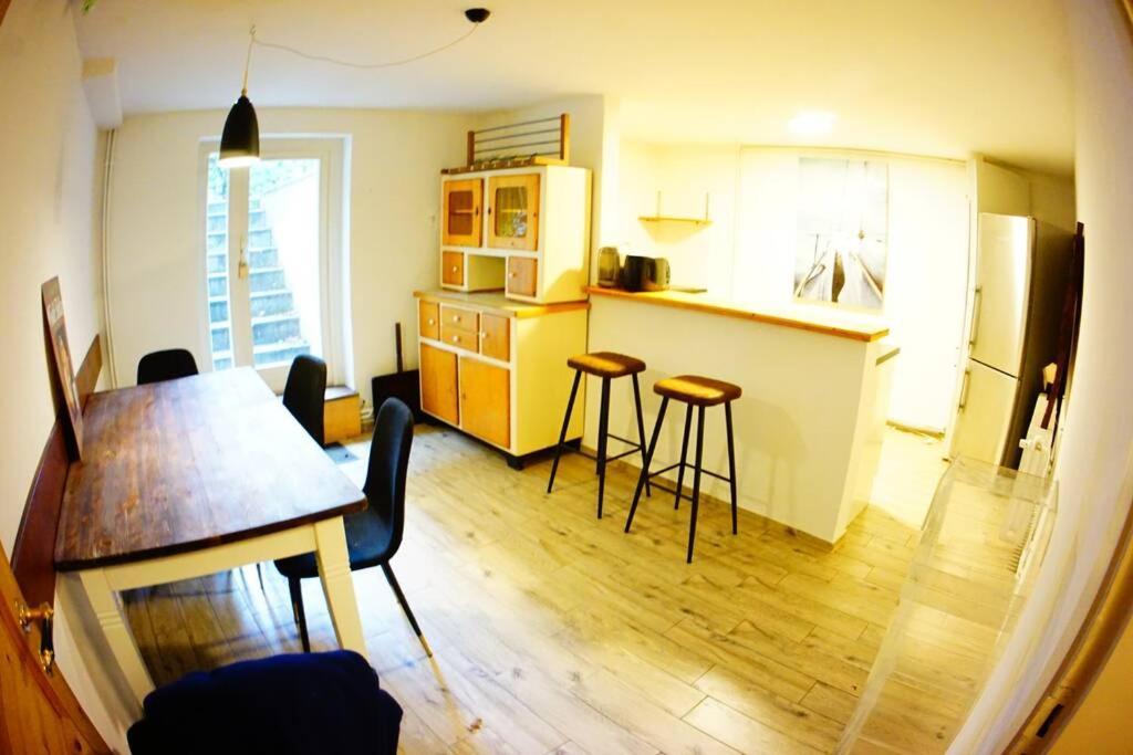 Appartement Gemuetliche 3-zkb Wc Souterrainwohnung In Bestlage