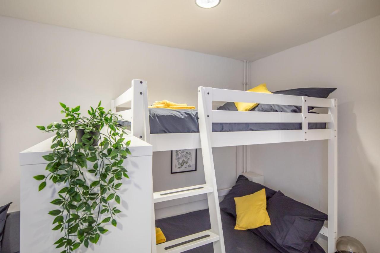 Studio Loft With Walk-in Rain-shower Apartamento