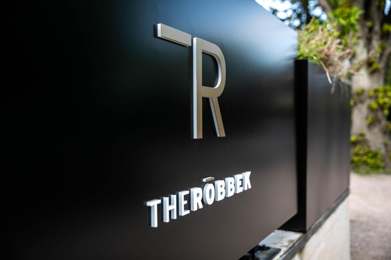 The Röbbek *
