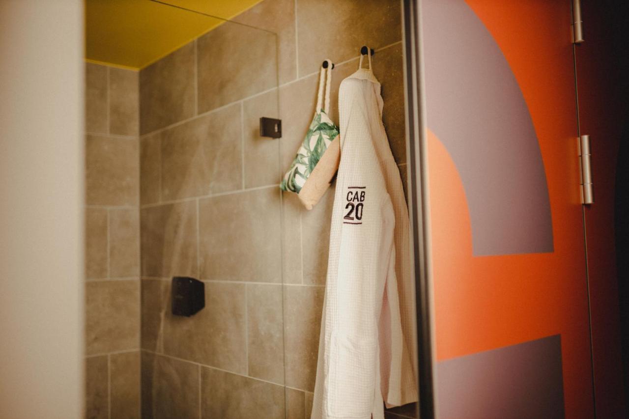 Hotel cápsula Cab20