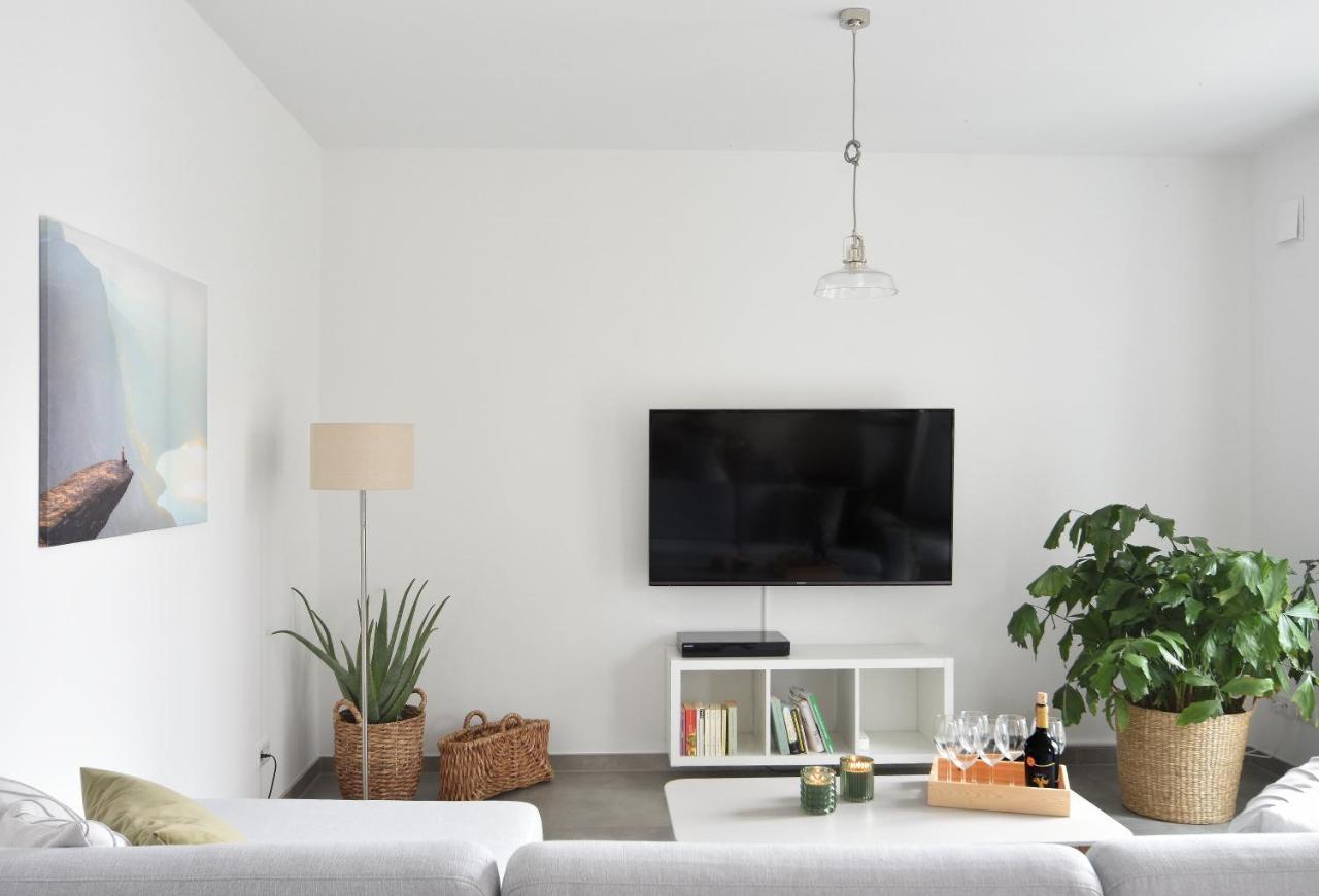Familienfreundliche Neubauwohnung Mit Terrasse Apartment *