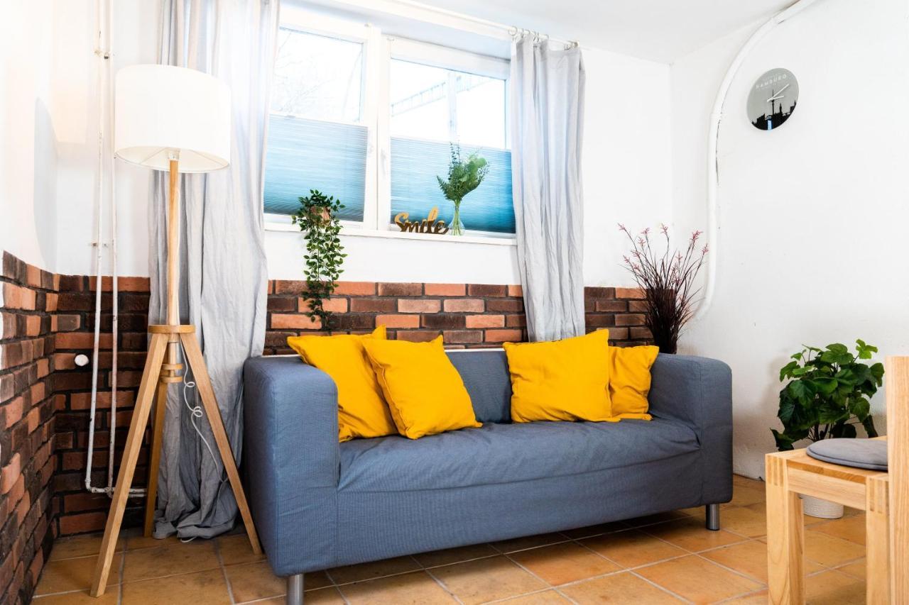 Spacious In Urban Location Apartment *