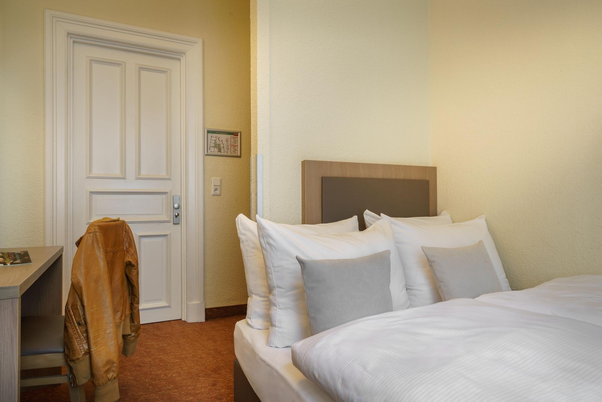 Hotel Alster 3*
