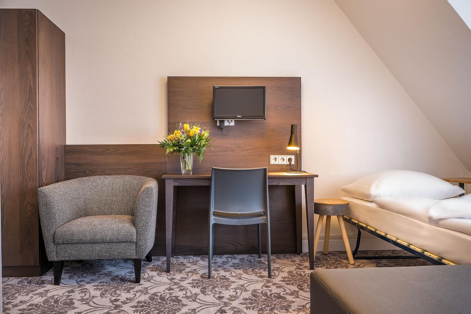 Signature Astoria