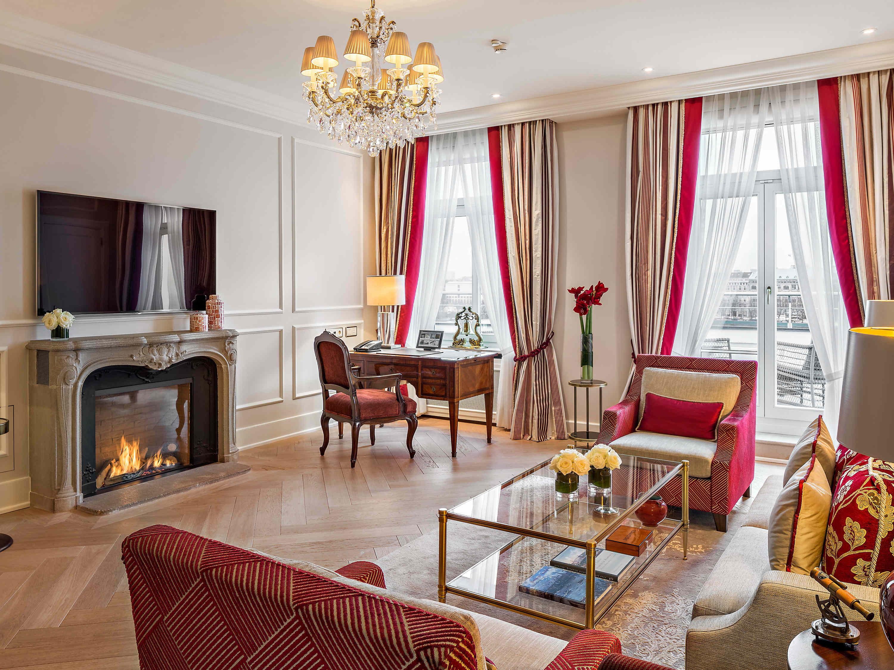 Fairmont Vier Jahreszeiten Hotel 5*