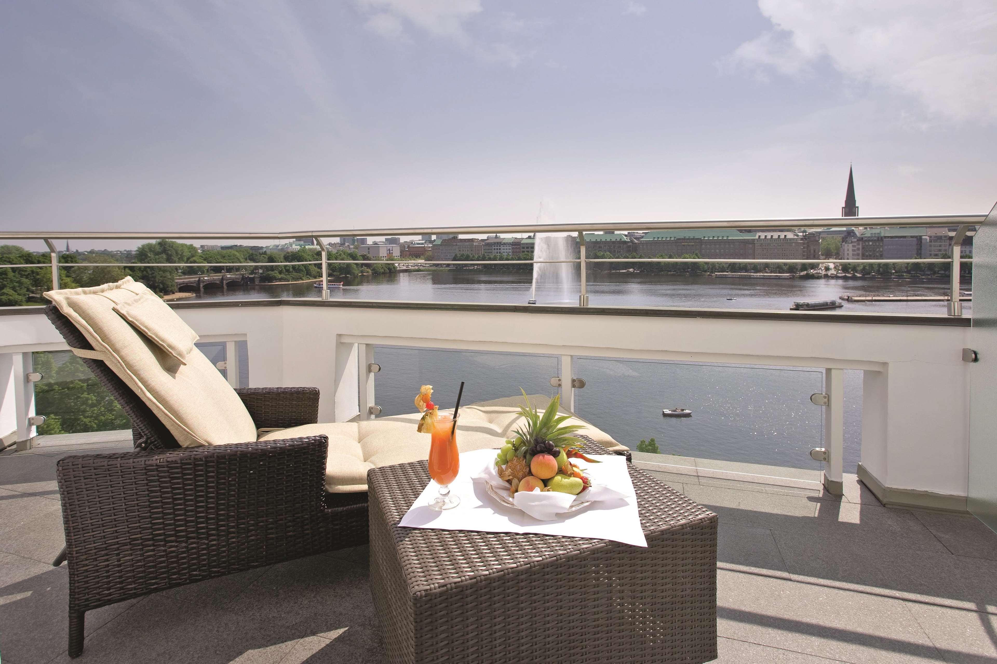 Fairmont Vier Jahreszeiten Hotel
