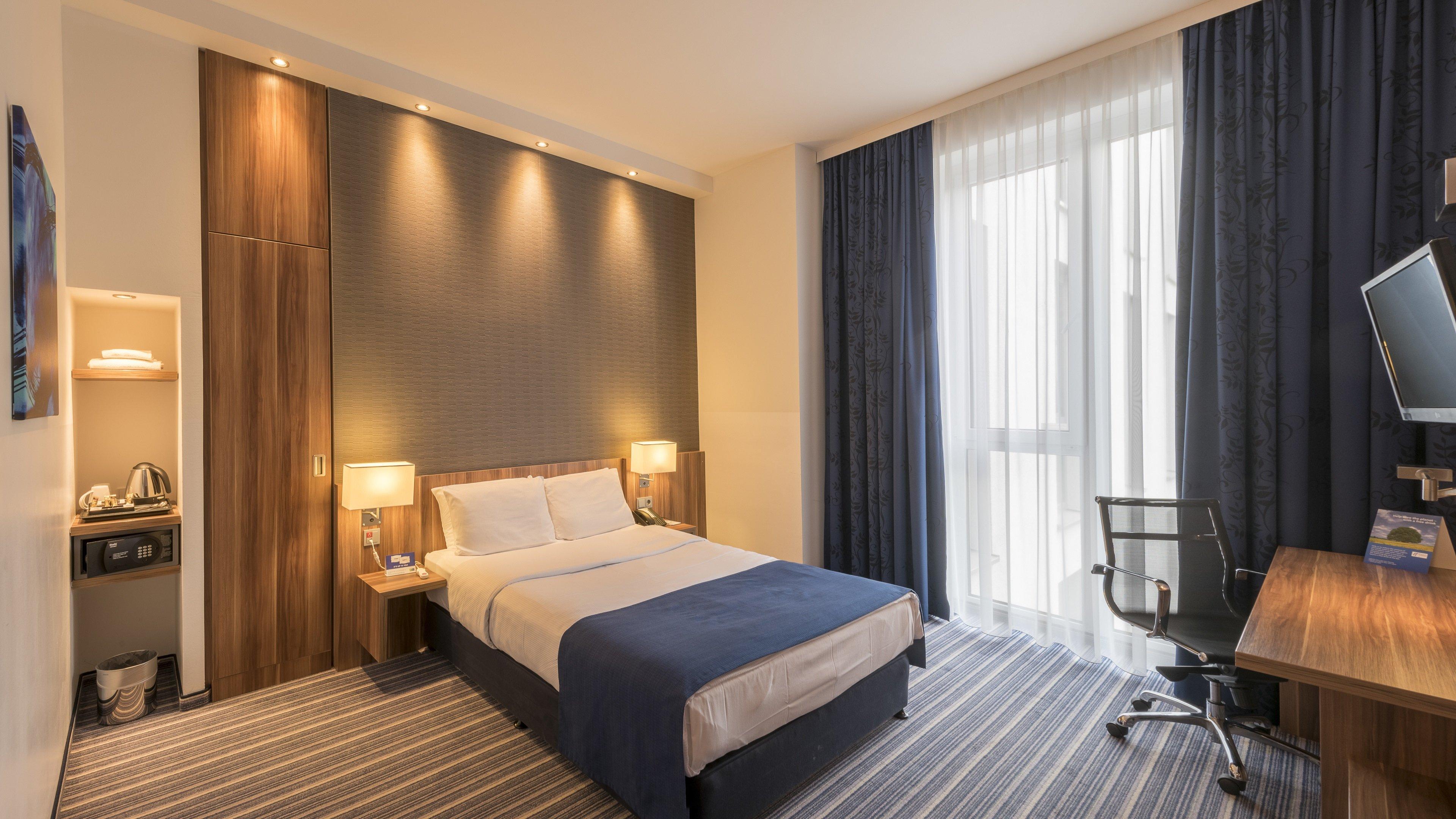 Hotel Premier Alster 3*
