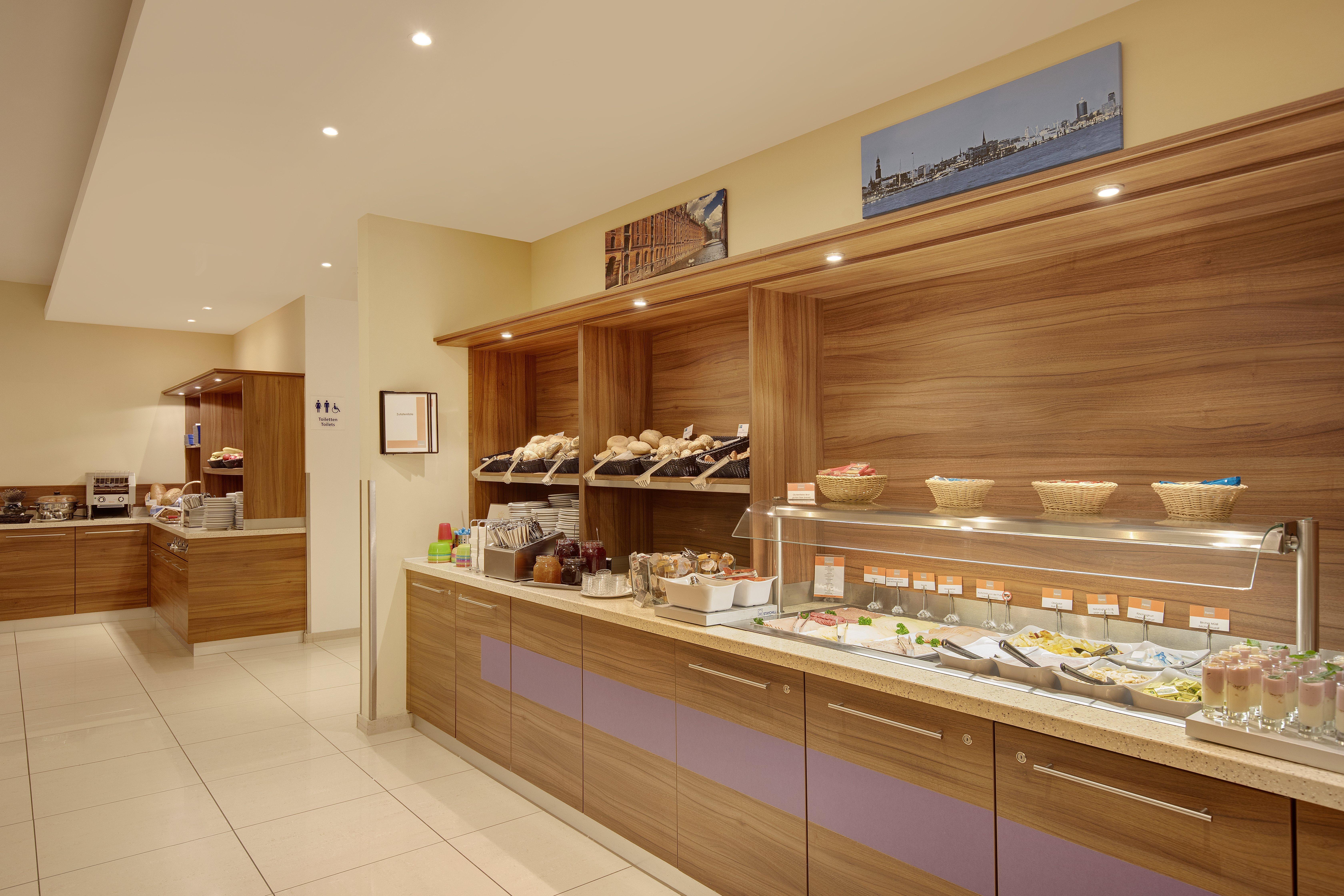 Premier Alster Hotel 3*