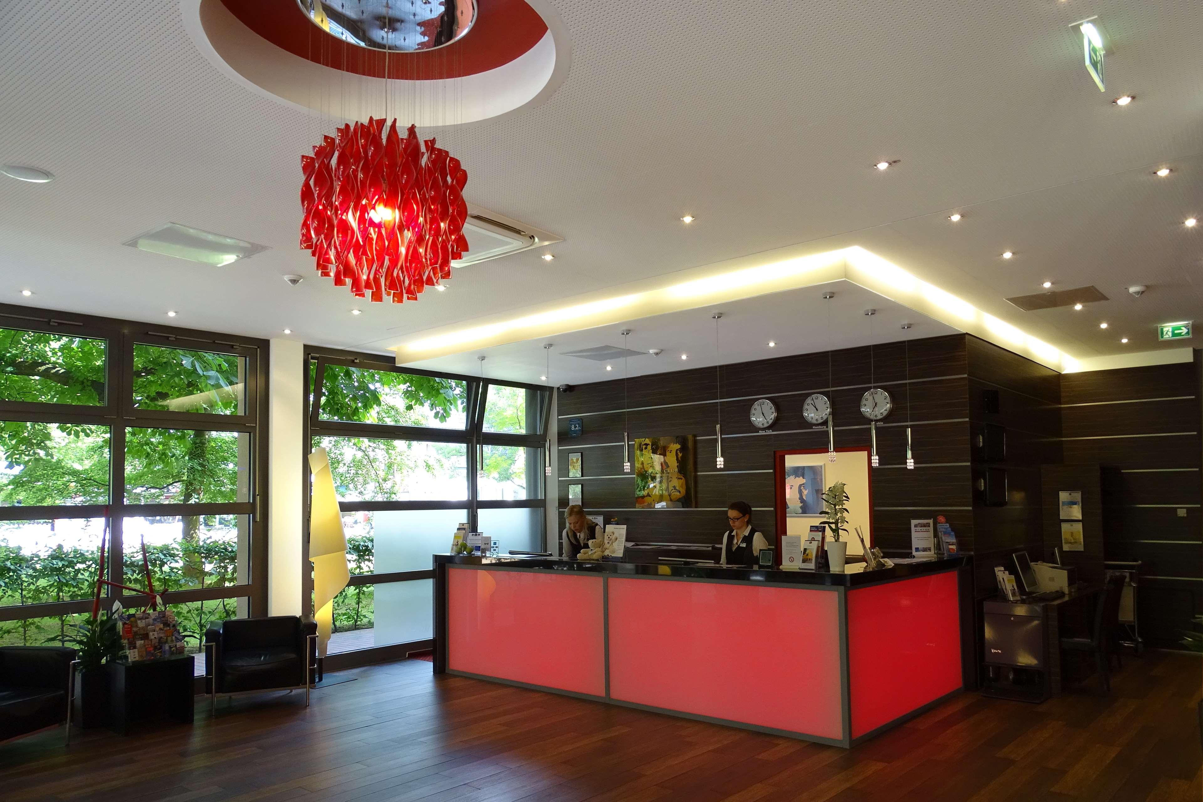 Western Plaza Hotel