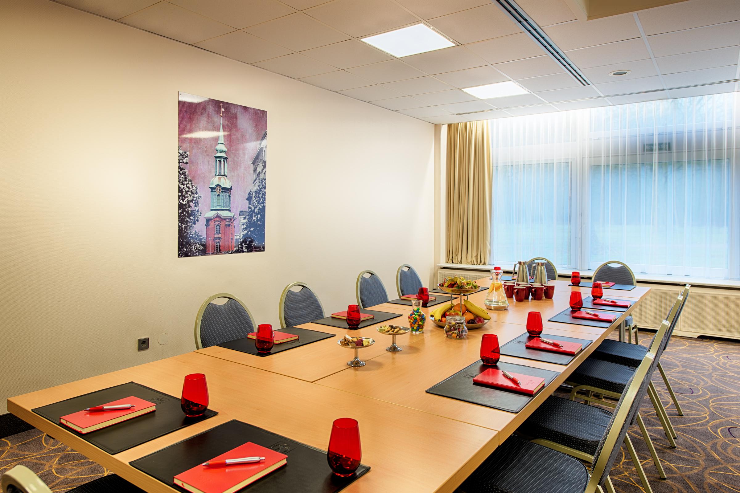 Hotel Leonardo Nord 4*