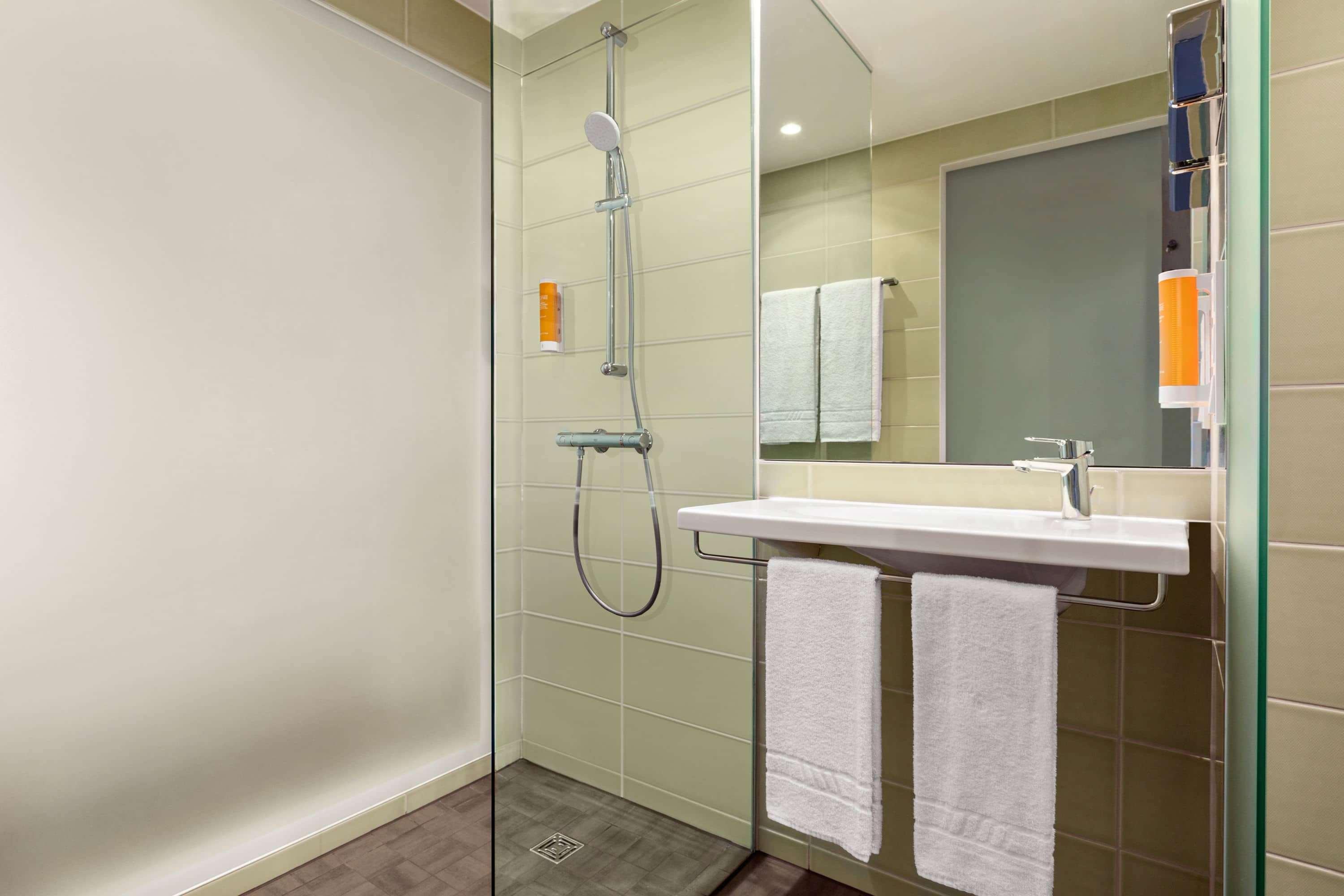 Super 8 By Wyndham Mitte Hotel Hamburgo