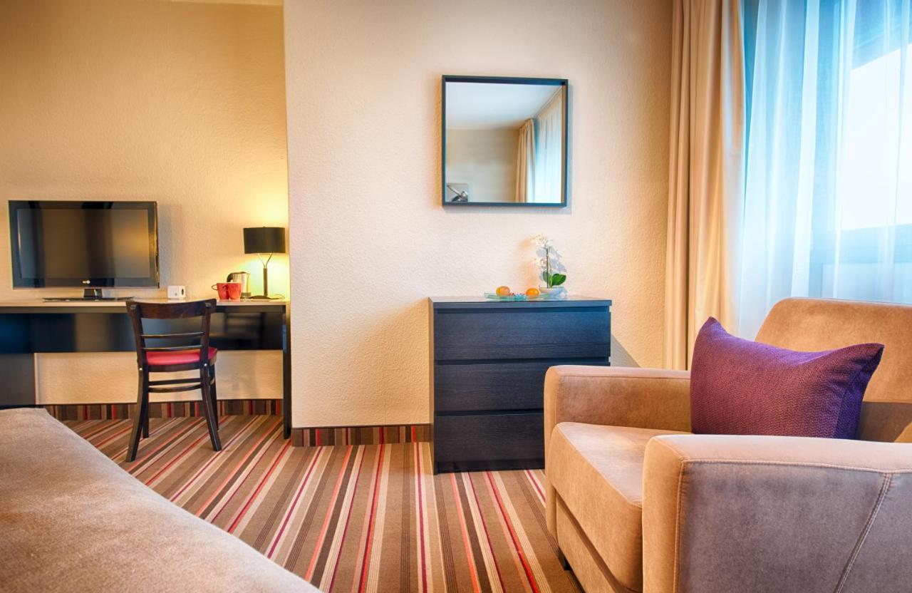 Hotel Leonardo Airport
