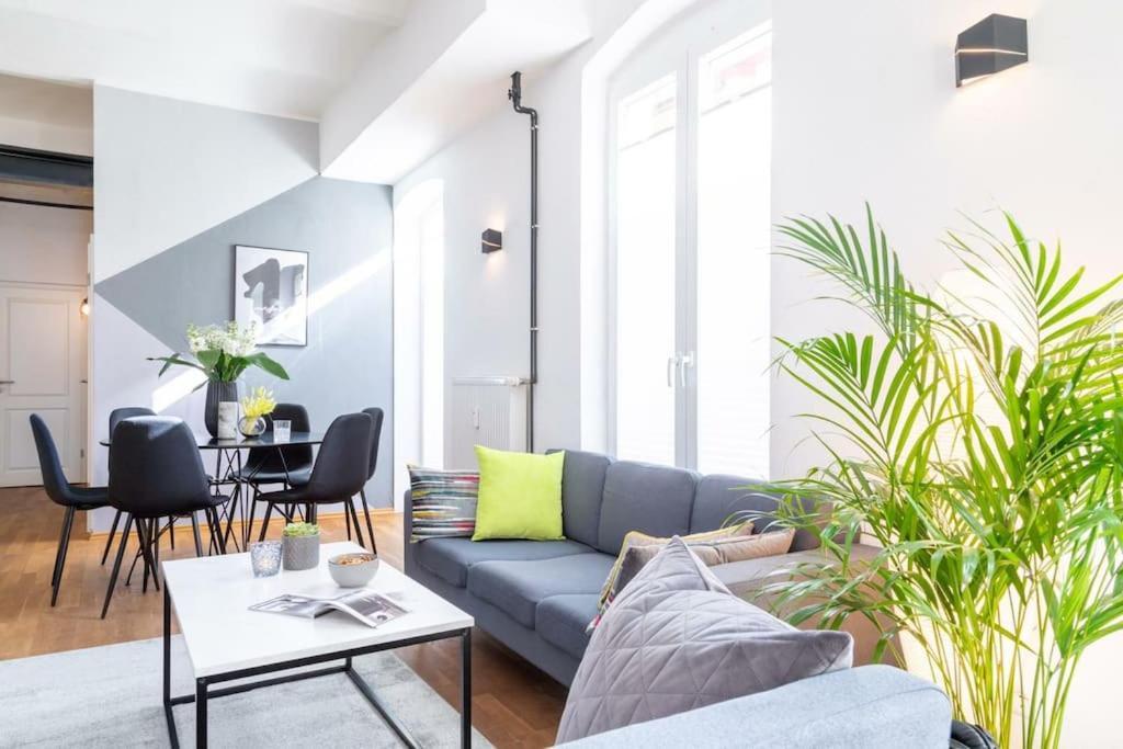 100 M2 Loft