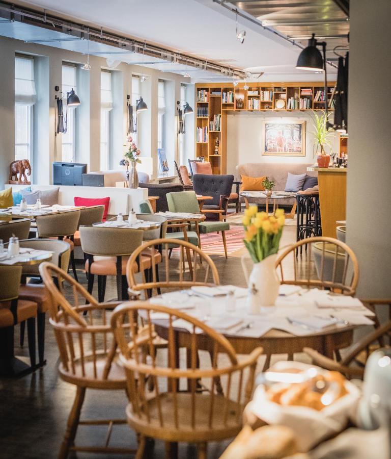 Henri Downtown Hotel