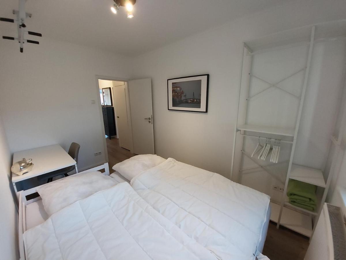 Zentrale 3-zi.-wohnung, 3 Gehminuten U-burgstraße U2 *