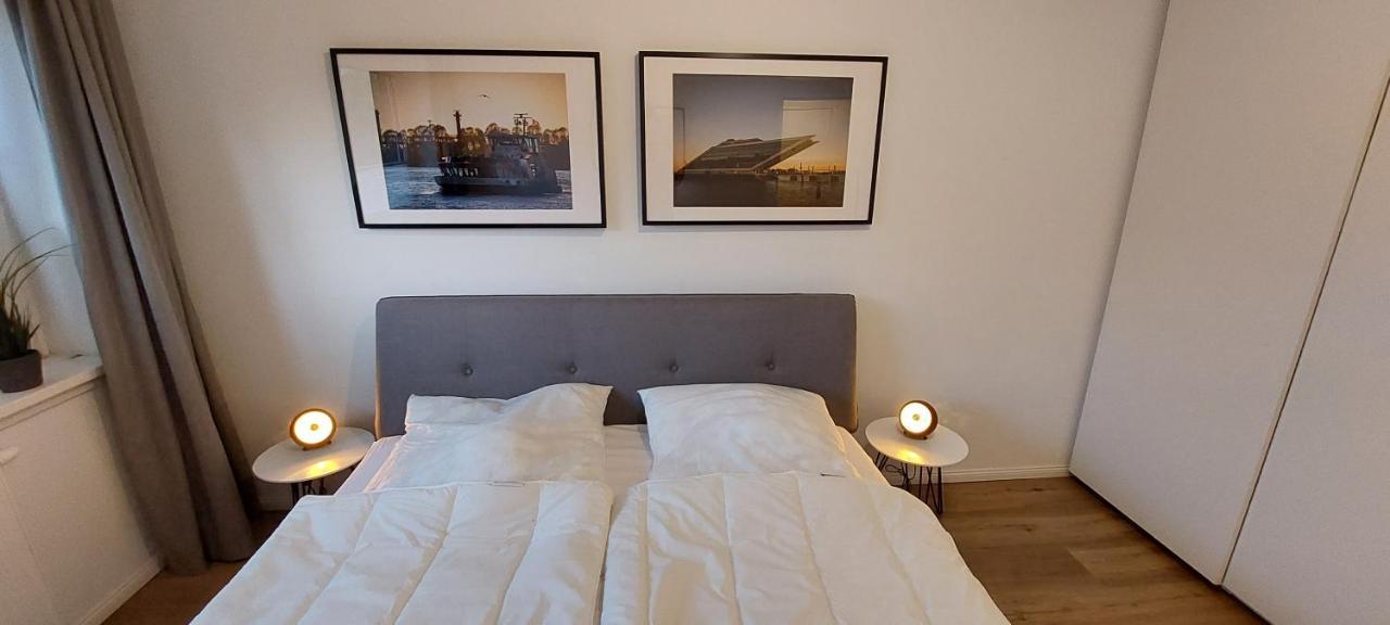 Zentrale 3-zi.-wohnung, 3 Gehminuten U-burgstraße U2 Apartment *