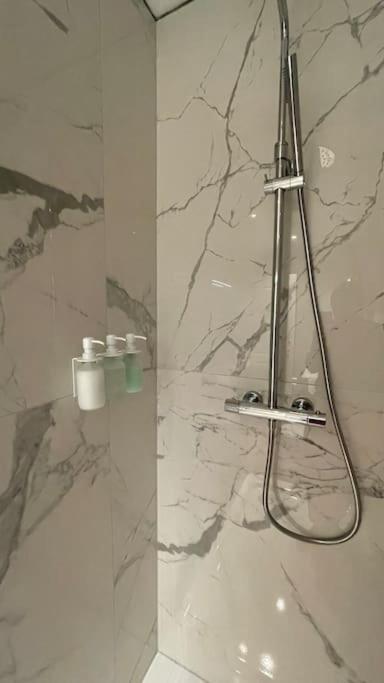 Modernes & Komfortables 1 Privatwohnung Im Einfamilienhaus Apartment *