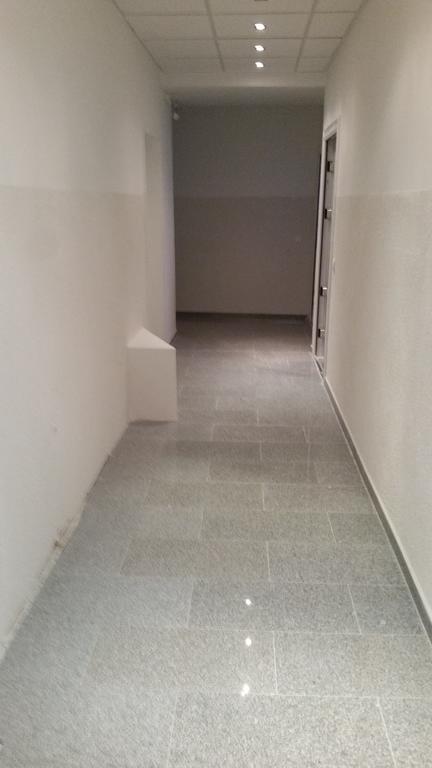 1a Airport Apartment *